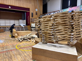 小学校生活最後の展覧会　～５年　片付け～　