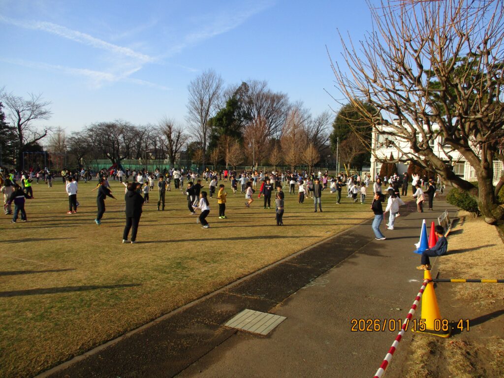体力向上+運動不足解消を目指します！　～なわとび集会～