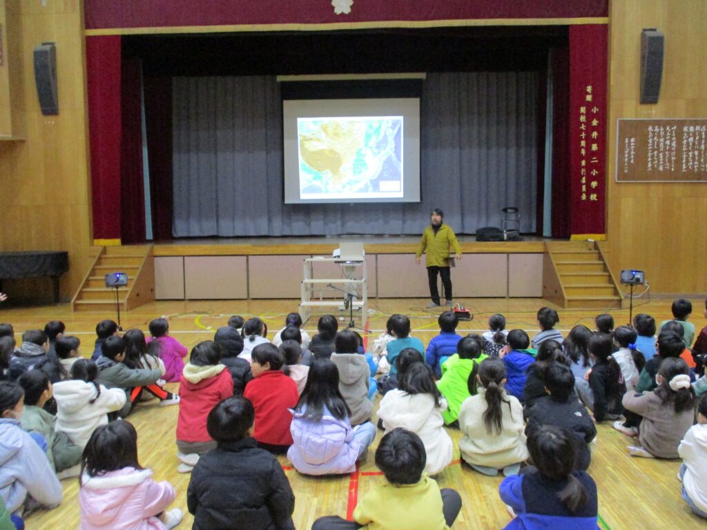 モンゴルに行ってみたくなりましたか？　～２年　馬頭琴体験～